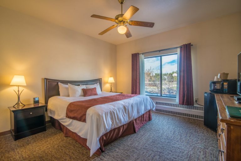 King room at the Fort Tuthill Lodge